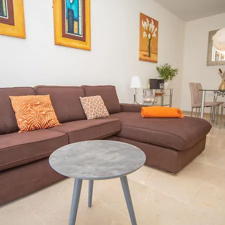 Marina De La Duquesa 827 公寓 *
